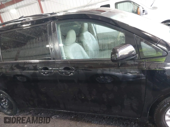 2013 Toyota Sienna XLE AAS with VIN 5TDYK3DC7DS367502, listed as a IAAI auction lot 41984210 with 212,232 mi miles and . Bid and sale history available at carsss.com. Image 14.