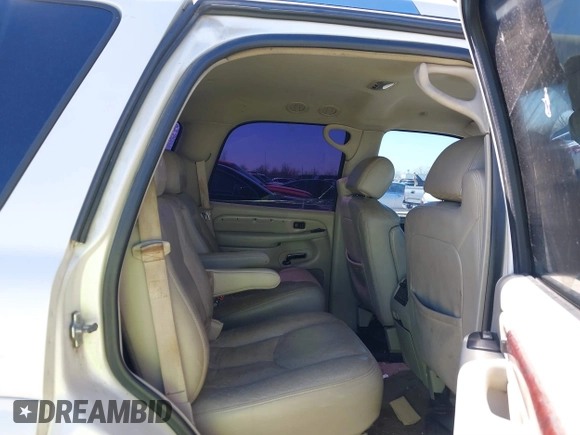 2006 Cadillac Escalade z VIN 1GYEK63NX6R109252, wystawiony jako IAAI lot #41755712 z przebiegiem 188 864 mil mil oraz . Historia ofert i sprzedaży dostępna na DreamBid. Obrazek 8.