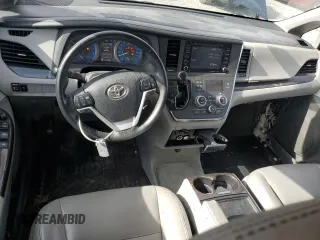 2018 Toyota Sienna XLE Auto Access Seat с VIN 5TDYZ3DC2JS938076, выставлен на аукционе Copart как лот 55226985 с пробегом 222 834 миль миль и Списание • Salvage title. История ставок и продаж доступна на DreamBid. Изображение 8.