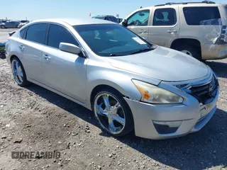 2014 Nissan Altima SL with VIN 1N4AL3AP7EN373903, listed as a IAAI auction lot 41877079 with 211,894 mi miles and . Bid and sale history available at DreamBid. Image 1.