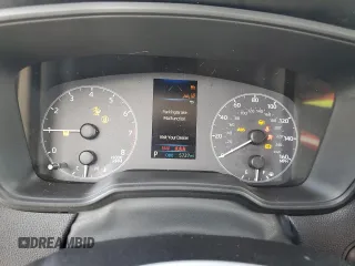 2024 Toyota Corolla Cross LE z VIN 7MUBAAAG9RV110858, wystawiony jako Copart lot #54520675 z przebiegiem 5 727 mil mil oraz Szkoda całkowita • Salvage title. Historia ofert i sprzedaży dostępna na DreamBid. Obrazek 9.