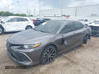 2023 Toyota Camry LE z VIN 4T1C11AK8PU132325, wystawiony jako IAAI lot #42093856 z przebiegiem 29 115 mil mil oraz . Historia ofert i sprzedaży dostępna na DreamBid. Obrazek 18.
