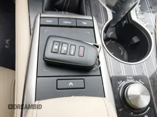 2022 Lexus RX 350L Luxury z VIN JTJJZKEA8N2026796, wystawiony jako IAAI lot #42331201 z przebiegiem 46 865 mil mil oraz . Historia ofert i sprzedaży dostępna na DreamBid. Obrazek 11.