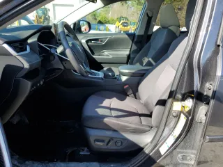 2019 Toyota RAV4 XLE with VIN 2T3P1RFV5KC047513, listed as a Copart auction lot 53023465 with 65,408 mi miles and Salvage Title. Bid and sale history available at carsss.com. Image 7.