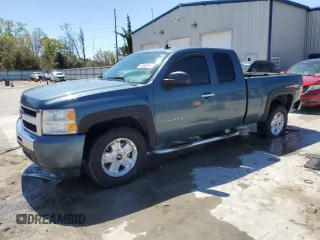 2010 Chevrolet Silverado 1500 LT with VIN 1GCSKSE37AZ150993, listed as a Copart auction lot 50356515 with 110,584 mi miles and Salvage Title. Bid and sale history available at DreamBid. Image 1.