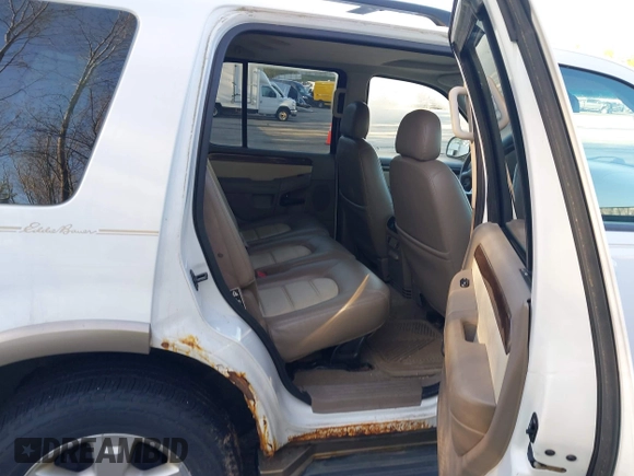 2003 Ford Explorer Eddie Bauer with VIN 1FMZU74W33ZB04853, listed as a IAAI auction lot 42210642 with 172,842 mi miles and . Bid and sale history available at DreamBid. Image 8.