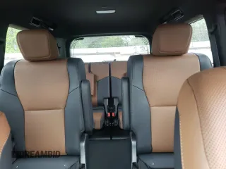 2025 Lexus GX 550 Premium z VIN JTJTBCDX2S5040972, wystawiony jako Copart lot #56467325 z przebiegiem 2 021 mil mil oraz Szkoda całkowita • Salvage title. Historia ofert i sprzedaży dostępna na DreamBid. Obrazek 10.