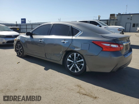2016 Nissan Altima SR z VIN 1N4AL3AP5GC209029, wystawiony jako Copart lot #55973955 z przebiegiem 131 909 mil mil oraz Szkoda całkowita • Salvage title. Historia ofert i sprzedaży dostępna na DreamBid. Obrazek 2.