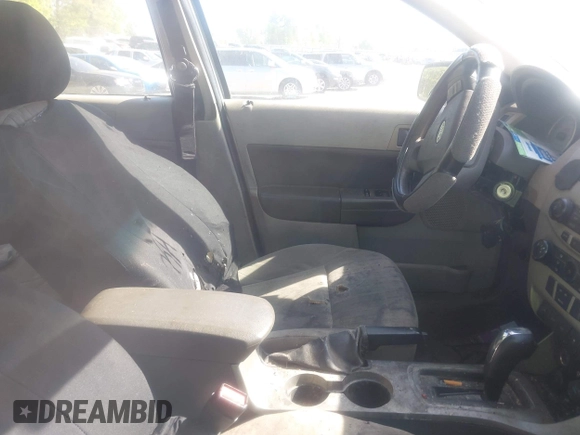 2011 Ford Focus SE with VIN 1FAHP3FN9BW132599, listed as a IAAI auction lot 42056339 with 212,846 mi miles and . Bid and sale history available at DreamBid. Image 5.