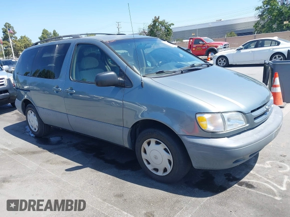 2000 Toyota Sienna LE with VIN 4T3ZF13C8YU290688, listed as a IAAI auction lot 42397204 with 179,779 mi miles and . Bid and sale history available at DreamBid. Image 1.