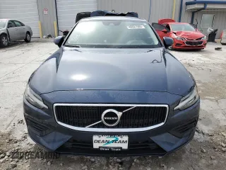 2020 Volvo S60 Momentum with VIN 7JR102FK4LG046842, listed as a Copart auction lot 49681585 with 42,047 mi miles and Salvage Title. Bid and sale history available at carsss.com. Image 5.
