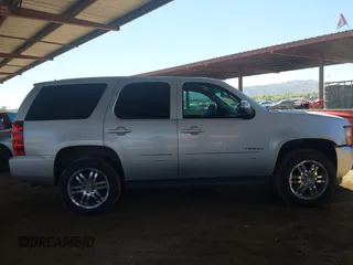 2013 Chevrolet Tahoe LS with VIN 1GNSCAE03DR179027, listed as a IAAI auction lot 42096434 with 205,143 mi miles and . Bid and sale history available at DreamBid. Image 13.