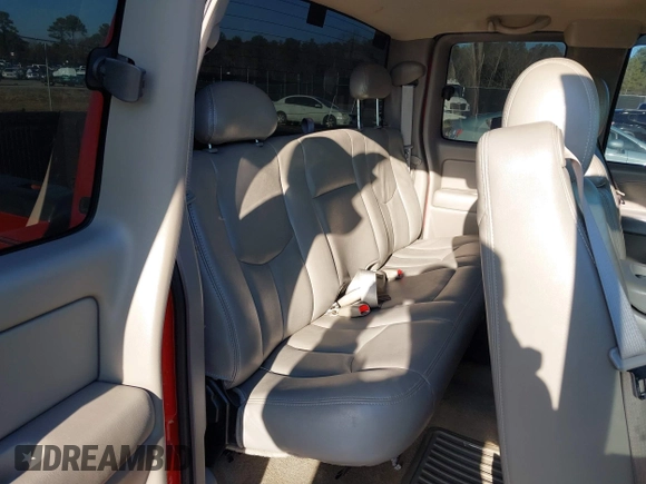 2003 Chevrolet Silverado 1500 with VIN 2GCEK19T631215989, listed as a IAAI auction lot 41633803 with 178,354 mi miles. Bid and sale history available at carsss.com. Image 8.