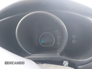 2015 Kia Soul z VIN KNDJN2A25F7776125, wystawiony jako IAAI lot #42182438 z przebiegiem Nie podano mil oraz . Historia ofert i sprzedaży dostępna na DreamBid. Obrazek 7.