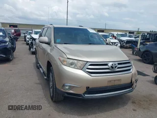 2011 Toyota Highlander Limited with VIN 5TDYK3EH7BS036510, listed as a IAAI auction lot 42457710 with 150,045 mi miles and . Bid and sale history available at DreamBid. Image 1.