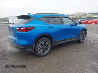 2020 Chevrolet Blazer RS z VIN 3GNKBKRSXLS696602, wystawiony jako IAAI lot #41954755 z przebiegiem 34 759 mil mil oraz . Historia ofert i sprzedaży dostępna na DreamBid. Obrazek 4.