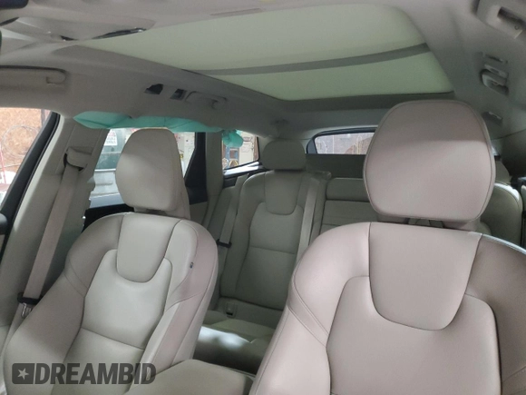 2020 Volvo XC60 Momentum with VIN YV4A22RK7L1410661, listed as a Copart auction lot 53237445 with 57,819 mi miles and Salvage title. Bid and sale history available at DreamBid. Image 10.