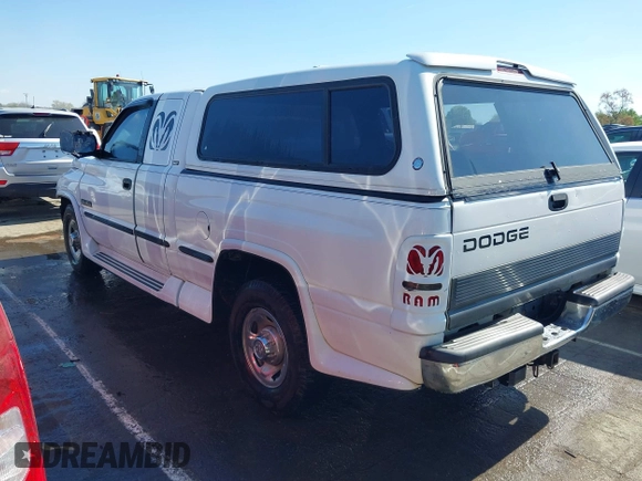 1999 Dodge Ram 2500 with VIN 1B7KC236XXJ533327, listed as a IAAI auction lot 41885482 with 178,937 mi miles. Bid and sale history available at carsss.com. Image 3.