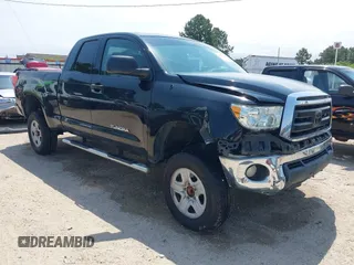 2010 Toyota Tundra z VIN 5TFRM5F16AX019850, wystawiony jako IAAI lot #41994758 z przebiegiem 196 949 mil mil oraz . Historia ofert i sprzedaży dostępna na DreamBid. Obrazek 1.