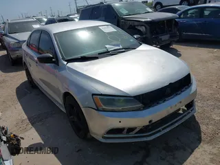 2015 Volkswagen Jetta SE with VIN 3VWD17AJ8FM258414, listed as a IAAI auction lot 42476922 with 169,569 mi miles and . Bid and sale history available at DreamBid. Image 1.