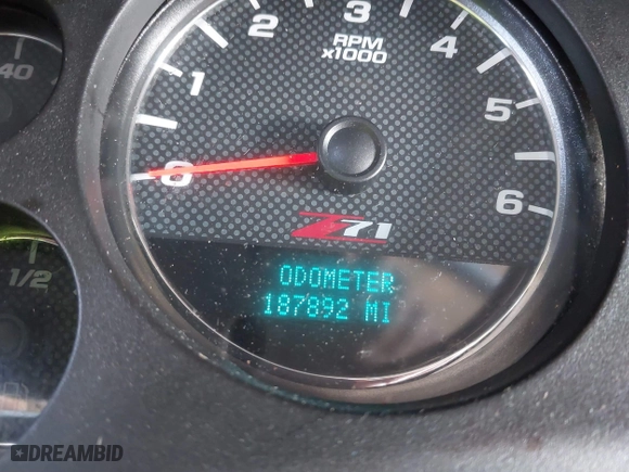 2009 Chevrolet Avalanche LT w/2LT with VIN 3GNFK22079G191901, listed as a IAAI auction lot 41641130 with 187,892 mi miles. Bid and sale history available at carsss.com. Image 15.