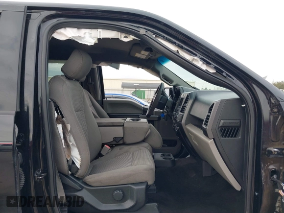 2018 Ford F-150 XL with VIN 1FTEW1CB8JFC47496, listed as a IAAI auction lot 41330632 with 82,308 mi miles. Bid and sale history available at carsss.com. Image 5.