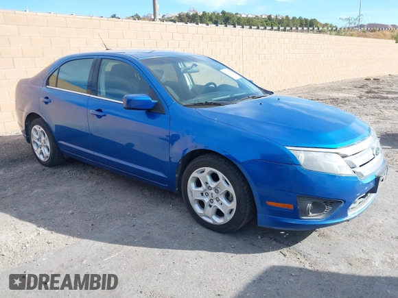 2011 Ford Fusion SE with VIN 3FAHP0HA2BR334826, listed as a IAAI auction lot 40993511 with 194,486 mi miles. Bid and sale history available at carsss.com. Image 1.