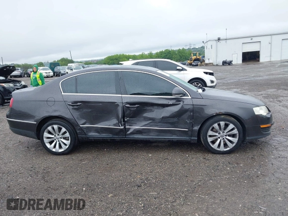 2008 Volkswagen Passat Komfort with VIN WVWAK73C88P052203, listed as a IAAI auction lot 42461111 with 197,988 mi miles and . Bid and sale history available at DreamBid. Image 12.