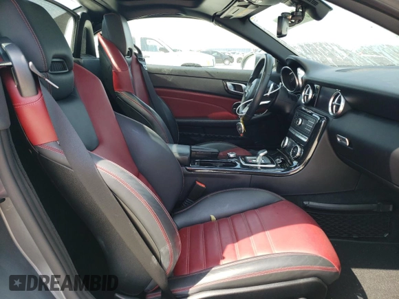2018 Mercedes-Benz SLC 300 с VIN WDDPK3JAXJF151952, выставлен на аукционе Copart как лот 51265734 с пробегом 52 954 миль миль и . История ставок и продаж доступна на DreamBid. Изображение 10.