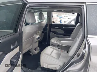 2017 Toyota Highlander Limited with VIN 5TDDZRFH9HS361759, listed as a IAAI auction lot 41359936 with 102,705 mi miles and . Bid and sale history available at DreamBid. Image 8.