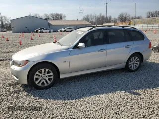 2006 BMW 3 Series 325xi z VIN WBAVT13526KW23303, wystawiony jako Copart lot #46955555 z przebiegiem 128 383 mil mil oraz Szkoda całkowita • Salvage title. Historia ofert i sprzedaży dostępna na DreamBid. Obrazek 1.