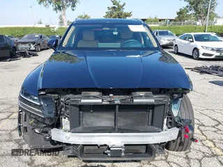 2024 Genesis GV80 with VIN KMUHCESC8RU185576, listed as a IAAI auction lot 42541291 with 17,908 mi miles and . Bid and sale history available at DreamBid. Image 13.