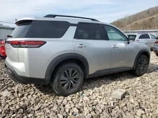 2023 Nissan Pathfinder SV with VIN 5N1DR3BC8PC243303, listed as a Copart auction lot 45817675 with 48,288 mi miles and Salvage Title. Bid and sale history available at carsss.com. Image 3.