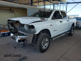 2020 Ram 2500 Tradesman z VIN 3C6UR5CL7LG172687, wystawiony jako Copart lot #54448705 z przebiegiem 120 021 mil mil oraz Szkoda całkowita • Salvage title. Historia ofert i sprzedaży dostępna na DreamBid. Obrazek 1.