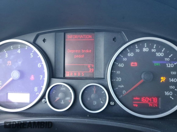 2010 Volkswagen Touareg VR6 with VIN WVGBF7A98AD001335, listed as a Copart auction lot 81735614 with 160,478 mi miles and Salvage Title. Bid and sale history available at DreamBid. Image 9.