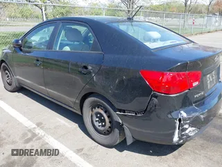 2012 Kia Forte EX z VIN KNAFU4A27C5506225, wystawiony jako IAAI lot #42107589 z przebiegiem 166 009 mil mil oraz . Historia ofert i sprzedaży dostępna na DreamBid. Obrazek 3.