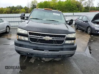 2007 Chevrolet Silverado 3500 DRW LT3 z VIN 1GCJK33D07F157386, wystawiony jako Copart lot #55004794 z przebiegiem 151 957 mil mil oraz Szkody całkowita. Historia ofert i sprzedaży dostępna na DreamBid. Obrazek 5.