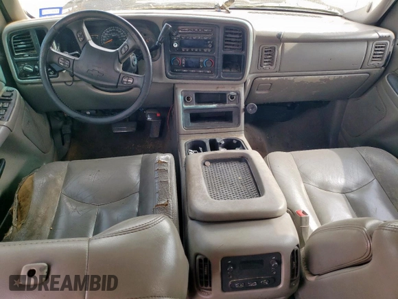 2005 Chevrolet Silverado 3500 LT z VIN 1GCJC33225F967451, wystawiony jako Copart lot #58543895 z przebiegiem 200 275 mil mil oraz Czysty tytuł • Clean title. Historia ofert i sprzedaży dostępna na DreamBid. Obrazek 8.