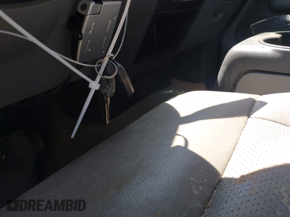 2008 Ford F-150 XLT z VIN 1FTPW14538FC09573, wystawiony jako IAAI lot #41978554 z przebiegiem Nie podano mil oraz . Historia ofert i sprzedaży dostępna na DreamBid. Obrazek 11.