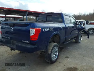 2017 Nissan Titan Pro-4X z VIN 1N6BA1F45HN519305, wystawiony jako IAAI lot #41689197 z przebiegiem 116 562 mil mil oraz . Historia ofert i sprzedaży dostępna na DreamBid. Obrazek 4.
