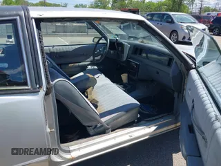 1987 Chevrolet Monte Carlo z VIN 1G1GZ11Z4HR114011, wystawiony jako IAAI lot #42204871 z przebiegiem 74 357 mil mil oraz . Historia ofert i sprzedaży dostępna na DreamBid. Obrazek 5.