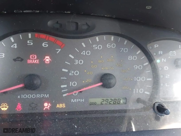2002 Toyota Sequoia Limited with VIN 5TDBT48A62S065455, listed as a IAAI auction lot 41283729 with 292,887 mi miles. Bid and sale history available at carsss.com. Image 15.
