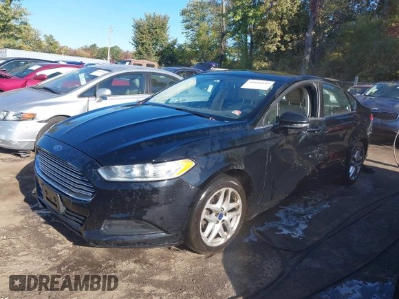 2016 Ford Fusion SE with VIN 1FA6P0HD0G5132790, listed as a IAAI auction lot 40604197 with 300,100 mi miles. Bid and sale history available at carsss.com. Image 2.
