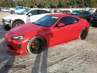 2017 Toyota 86 with VIN JF1ZNAA19H9702157, listed as a Copart auction lot 88060095 with 95,138 mi miles and Salvage Title. Bid and sale history available at carsss.com. Image 1.