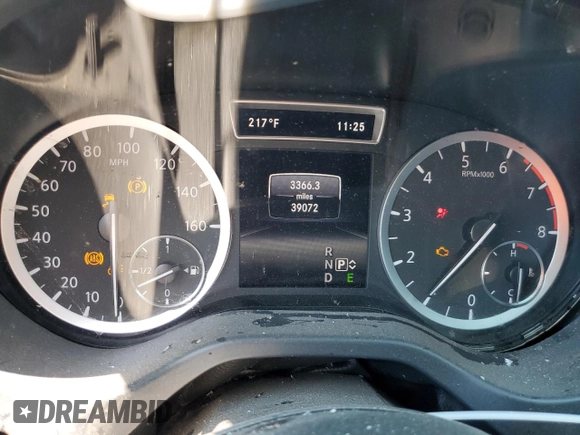 2017 Infiniti QX30 Sport with VIN SJKCH5CP8HA032077, listed as a Copart auction lot 68787934 with 39,072 mi miles and Salvage title. Bid and sale history available at DreamBid. Image 9.