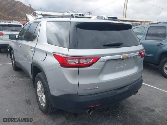2021 Chevrolet Traverse LT Cloth with VIN 1GNERGKW7MJ257900, listed as a IAAI auction lot 41493360 with 47,412 mi miles. Bid and sale history available at carsss.com. Image 3.