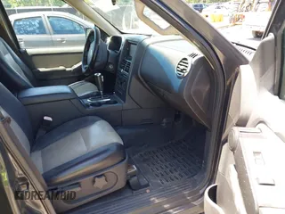 2007 Ford Explorer Sport Trac Limited z VIN 1FMEU33827UA39376, wystawiony jako IAAI lot #42317511 z przebiegiem 147 991 mil mil oraz . Historia ofert i sprzedaży dostępna na DreamBid. Obrazek 5.