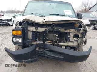 2010 Ford Econoline Passenger XL with VIN 1FMNE1BW5ADA57279, listed as a IAAI auction lot 41036937 with 259,841 mi miles and . Bid and sale history available at DreamBid. Image 6.