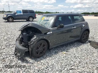 2011 MINI Hardtop S with VIN WMWSV3C55BTY20530, listed as a Copart auction lot 56016985 with Not Provided miles and Salvage Title. Bid and sale history available at DreamBid. Image 1.
