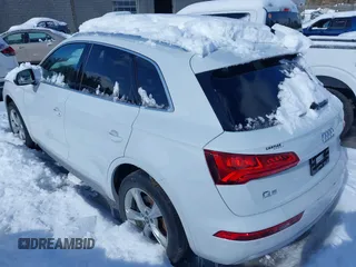 2020 Audi Q5 Premium Plus z VIN WA1BNAFY9L2007285, wystawiony jako IAAI lot #41567118 z przebiegiem 64 913 mil mil oraz . Historia ofert i sprzedaży dostępna na DreamBid. Obrazek 3.